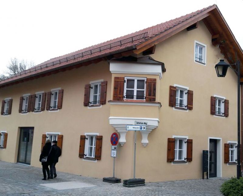 Ed Live Haus Der Begegnung Brk Startet Mit Programm Erding