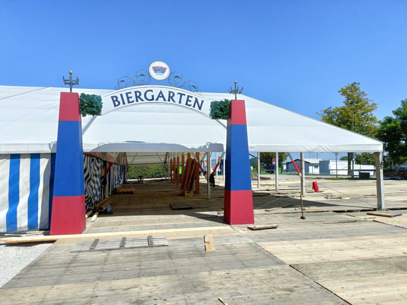 Erdinger Weißbräuzelt - Biergarten (19.08.2023)