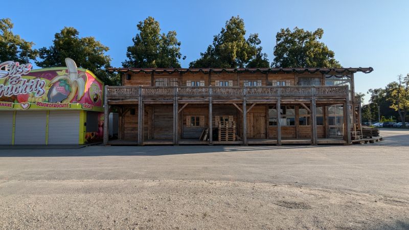 Erdinger Hütt'n (23.08.2024) Erdinger Hütt'n Frontalaufnahme