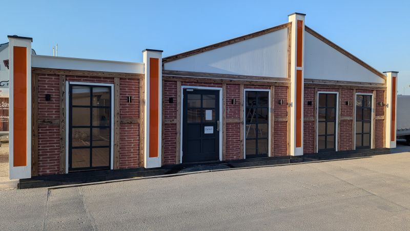 Dangl`s Cafe & Weinzelt - Fassade Rückseite