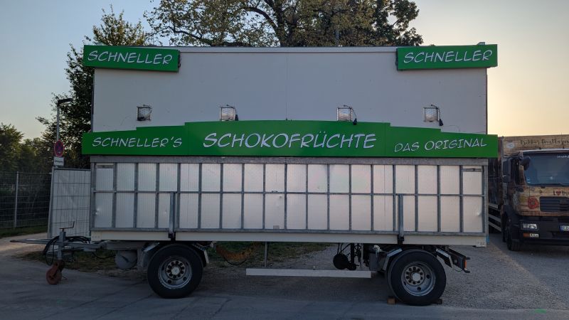 Schneller's Schokofrüchte - Ankunft