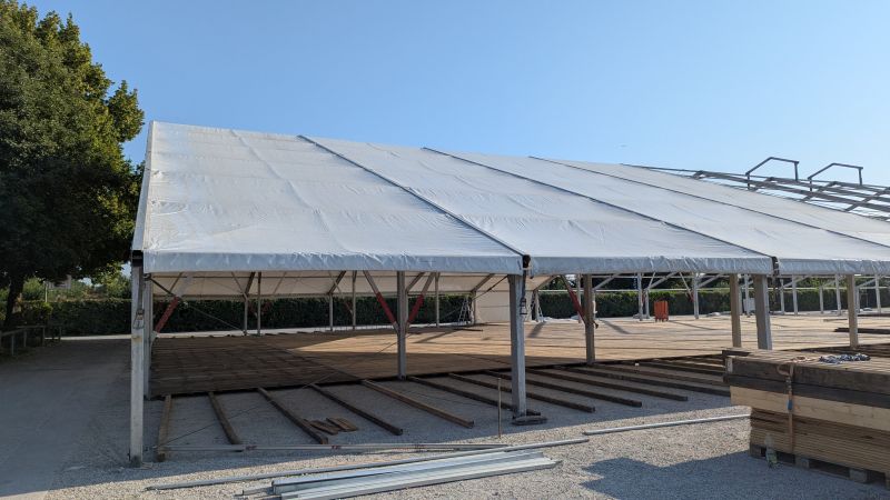Fischer's Stiftungszelt Zeltbau und Boden