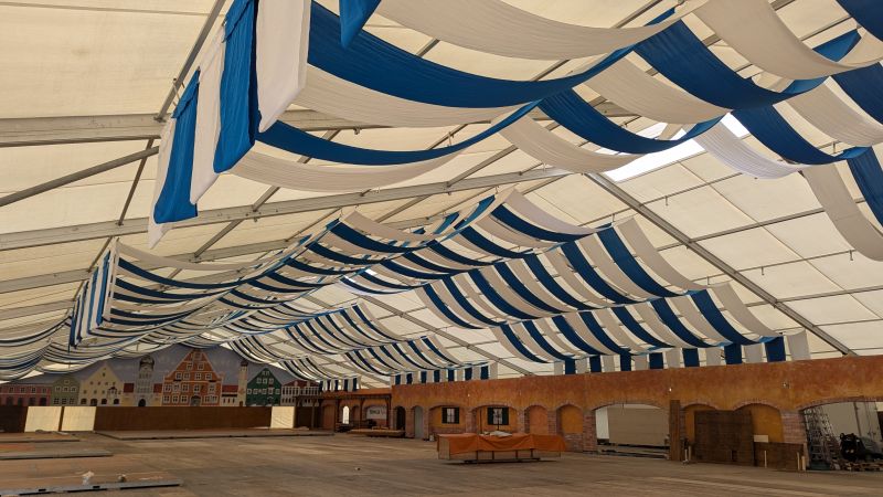 Festzelt Erdinger Weißbräu - Deckenschmuck