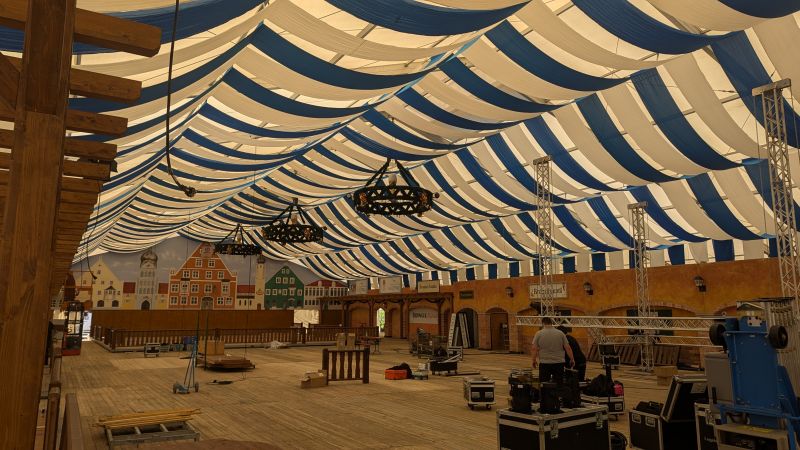 Festzelt Erdinger Weißbräu - Innenansicht 2