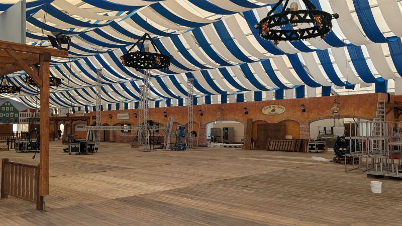 Festzelt Erdinger Weißbräu - Innenansicht