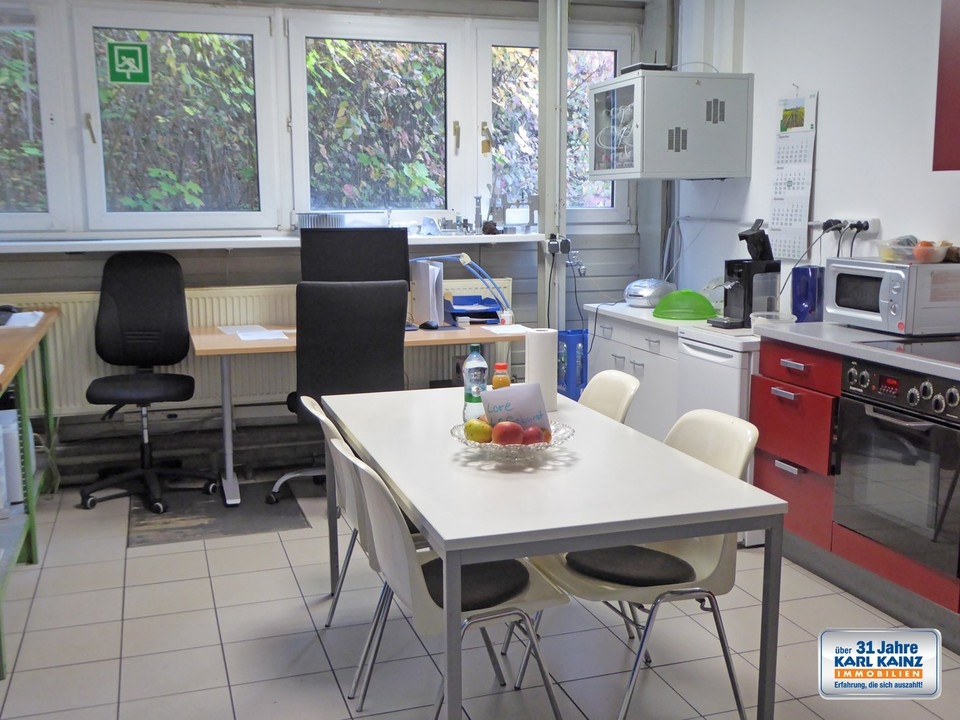 Büroküche Stahlhalle