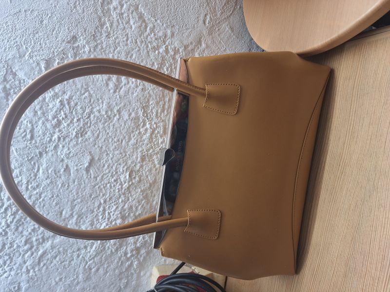 Handtasche