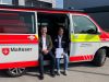 Quelle: Malteser Hilfsdienst / Malteser Bezirksgeschäftsführer Herbert Eder (li.) gratulierte Wolfgang Bremberger, Leiter Malteser Rettungsdienst im Rettungsdienstbereich Erding, zum 25-jährigen Dienstjubiläum