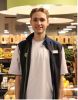 Noch Azubi und doch schon im Team Verantwortung für einen ganzen Markt: Der einwöchige Takeover als Teil der Ausbildung im Erdinger Denns BioMarkt macht’s für Noah Harings möglich.