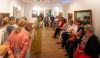Quelle: Doris Bauer - Schauspielerin Renate Eßbaumer mit Publikum im Museum Erding