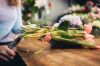 Quelle: IG BAU | Tobias Seifert -  Floristinnen - Blumenstrauß-Binden