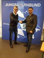 Landesvorsitzender Helmut Freund mit seinem neuen Stellvertreter Andreas Zimmer Landesvorsitzender Helmut Freund mit seinem neuen Stellvertreter Andreas Zimmer