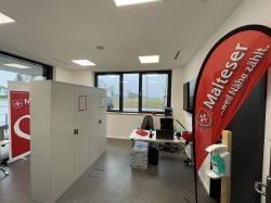 Das Malteser Schnelltest-Zentrum im Feuerwehrhaus Forstern öffnet ab sofort nicht nur montags und freitags, sondern auch am Mittwochvormittag. (Foto: Malteser Erding)